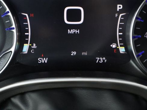 New 2026 Chrysler Pacifica Select image 30