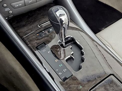 Used 2010 Lexus IS 250C w/ Luxury Pkg image 15