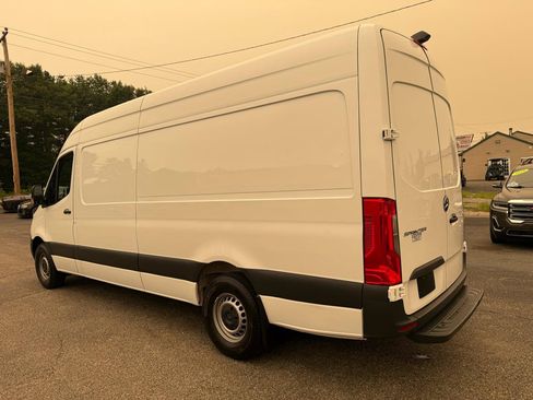 Used 2020 Mercedes-Benz Sprinter 2500 image 7