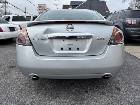 Used 2011 Nissan Altima 2.5 SL w/ Technology Pkg image 6