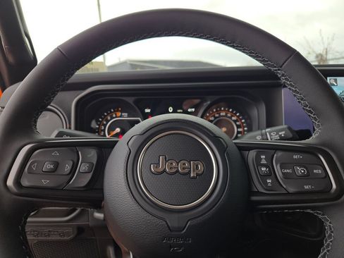 New 2026 Jeep Gladiator Rubicon w/ Whitecap Package AWD/4WD image 28