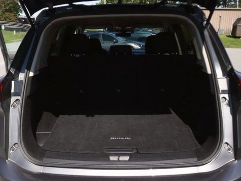 Used 2024 Nissan Rogue S image 13