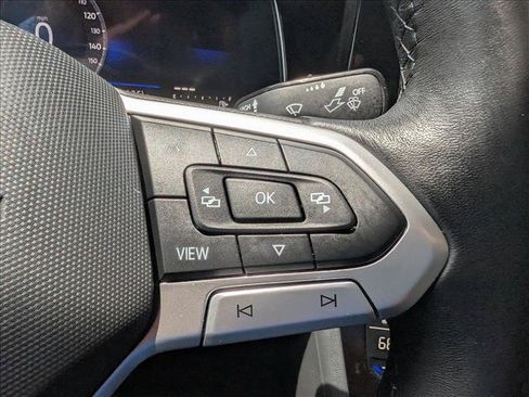 Certified 2025 Volkswagen Jetta SE FWD image 29