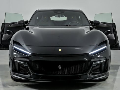 Used 2025 Ferrari Purosangue image 6