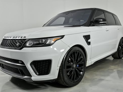 Used 2017 Land Rover Range Rover Sport SVR image 6