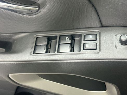 Used 2024 Nissan Frontier SV w/ SV Convenience Package RWD image 15