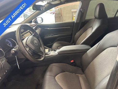 Used 2020 Toyota Camry LE FWD image 6