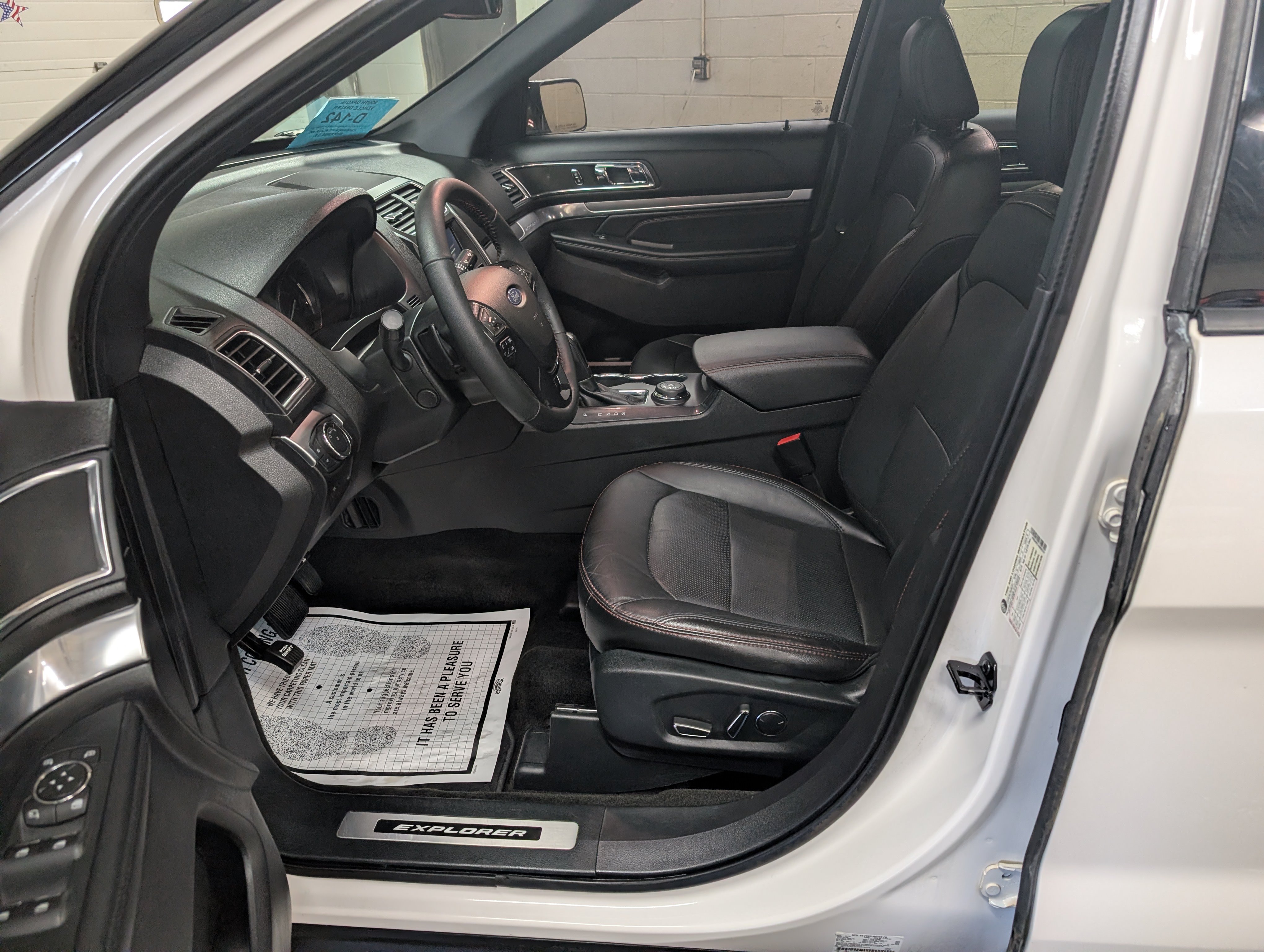 Used 2018 Ford Explorer Sport w/ Equipment Group 401A AWD/4WD image 19