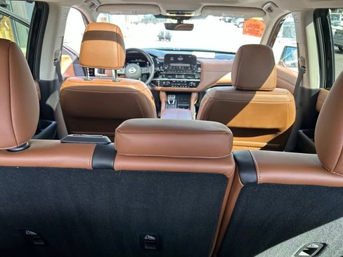 Certified 2025 Nissan Pathfinder Platinum w/ Cargo Package FWD image 30