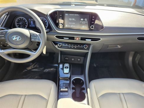 Used 2023 Hyundai Sonata SE image 12