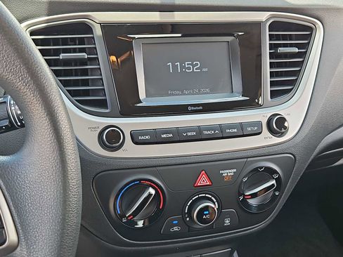 Used 2020 Hyundai Accent SE FWD image 26