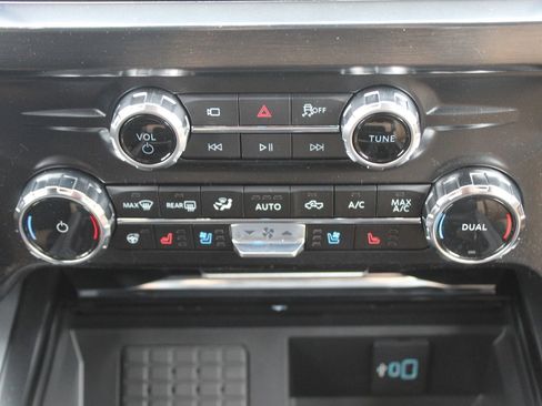New 2026 Ford F250 Lariat w/ Chrome Package AWD/4WD image 39