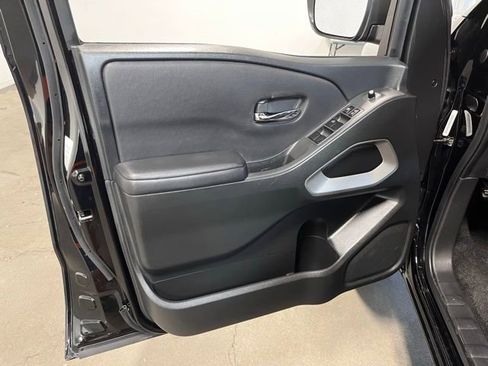 Used 2024 Nissan Frontier SV AWD/4WD image 24