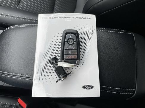 New 2026 Ford Escape SE image 50