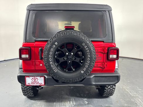 Used 2021 Jeep Wrangler Unlimited Sport AWD/4WD image 5