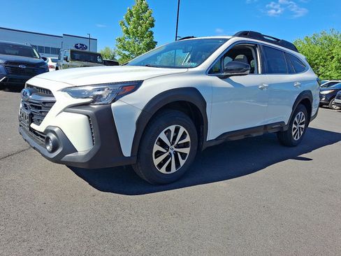 Certified 2024 Subaru Outback Premium AWD/4WD image 3