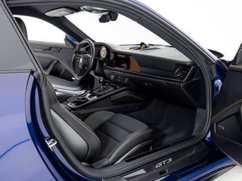 Used 2022 Porsche 911 GT3 image 33