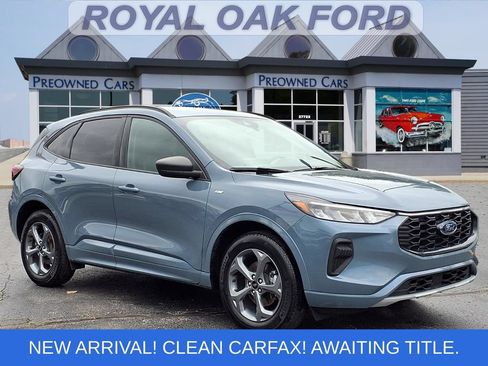 Certified 2023 Ford Escape ST-Line w/ Tech Pack #1 AWD/4WD image 1