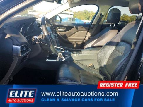 Used 2019 Jaguar F-PACE Prestige image 14