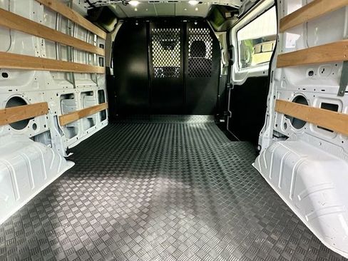 Used 2024 Ford Transit 250 Low Roof w/ Exterior Upgrade Package RWD image 26
