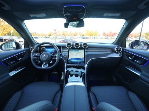 Certified 2025 Mercedes-Benz GLC 43 AMG 4MATIC image 22