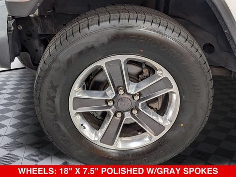 Used 2018 Jeep Wrangler Unlimited Sahara AWD/4WD image 10