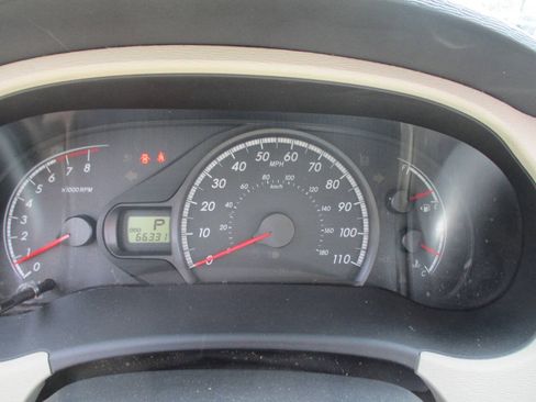 Used 2012 Toyota Sienna FWD image 13