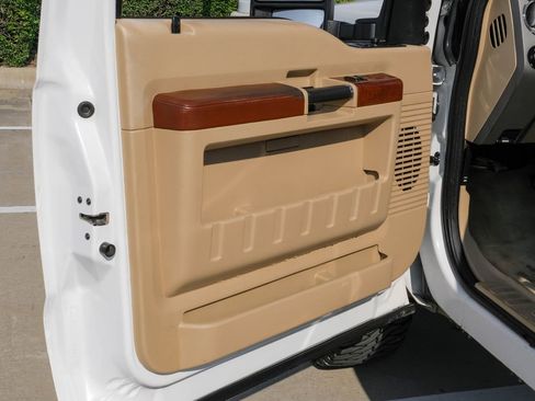 Used 2012 Ford F250 King Ranch w/ FX4 Off Road Pkg image 40