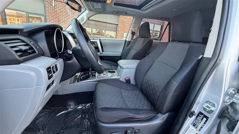 Used 2011 Toyota 4Runner Trail AWD/4WD image 30