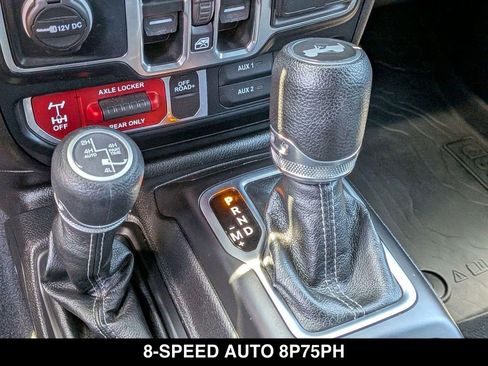 Used 2024 Jeep Wrangler Unlimited AWD/4WD image 20