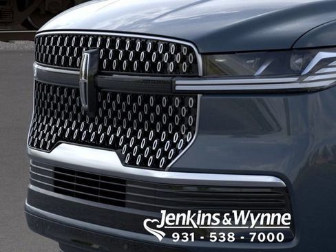 New 2026 Lincoln Navigator Reserve AWD/4WD image 16