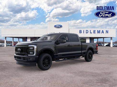 New 2026 Ford F250 Lariat w/ Black Appearance Package AWD/4WD image 1