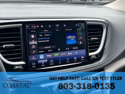 Used 2023 Chrysler Pacifica Touring-L w/ Uconnect Theater Family Group FWD image 40