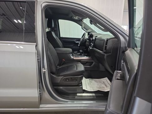 Used 2025 Chevrolet Silverado 1500 LTZ w/ LTZ Convenience Package II AWD/4WD image 29