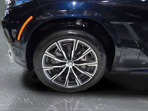 Used 2025 BMW X6 xDrive40i AWD/4WD image 11
