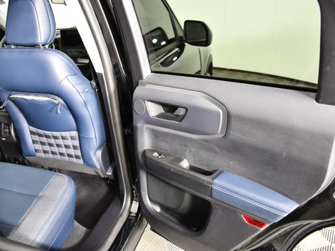 Used 2021 Ford Bronco Sport Outer Banks w/ Outer Banks Package (96D) image 44