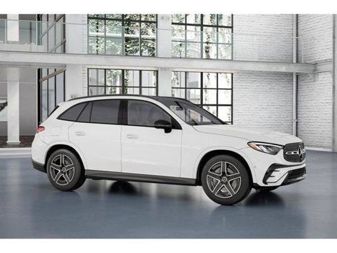 Used 2026 Mercedes-Benz GLC 300 4MATIC image 13