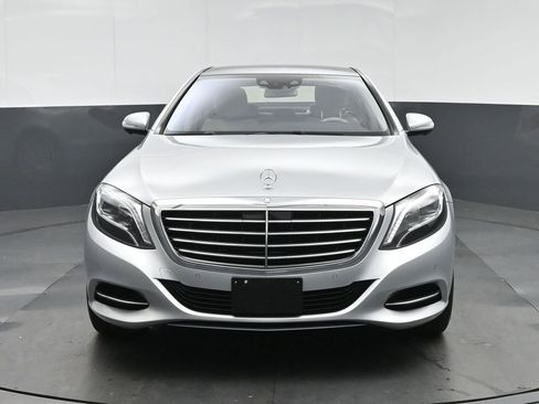 Used 2016 Mercedes-Benz S 550 4MATIC Sedan w/ Premium Package image 2