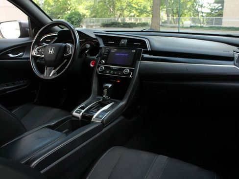 Used 2019 Honda Civic Sport image 25
