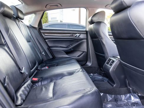 Used 2018 Honda Accord EX-L image 17