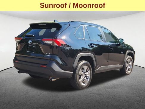 Used 2023 Toyota RAV4 XLE w/ Convenience Package AWD/4WD image 4