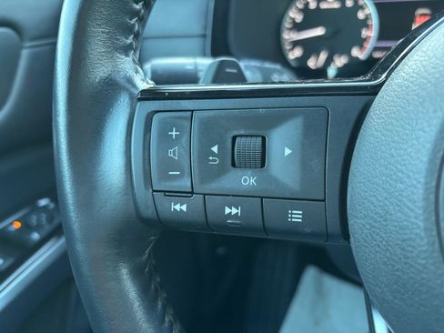 Used 2022 Nissan Pathfinder SL image 13