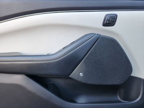 Used 2022 Ford Mustang Mach-E Premium image 8