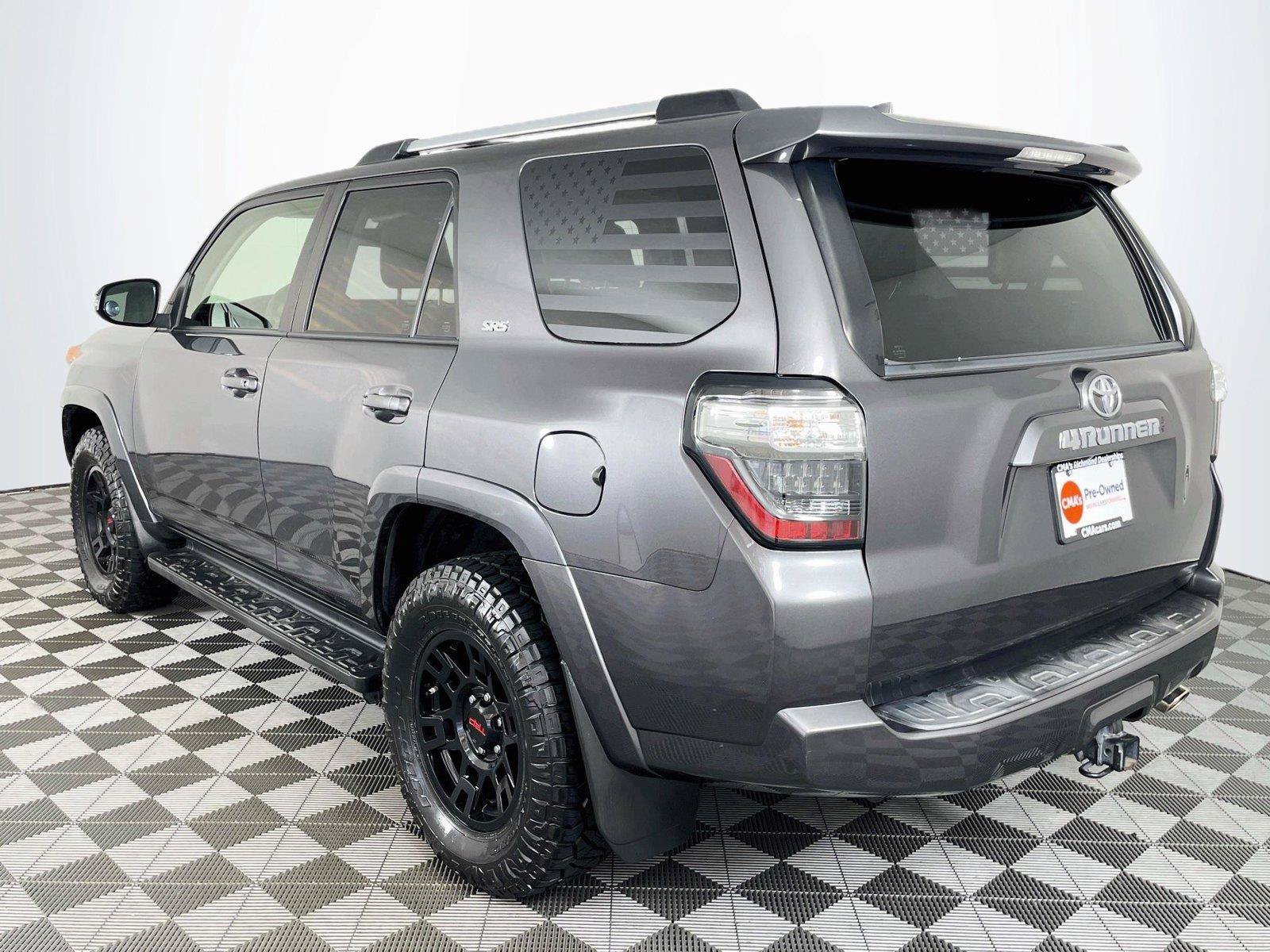 Used 2020 Toyota 4Runner SR5 Premium w/ Moonroof Package AWD/4WD image 6