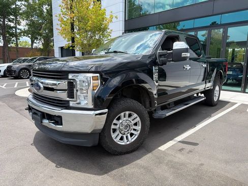 Used 2019 Ford F250 XL w/ STX Appearance Package AWD/4WD image 1