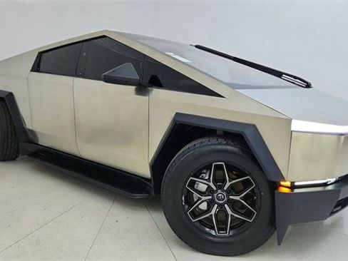 Used 2025 Tesla Cybertruck AWD Crew Cab image 1