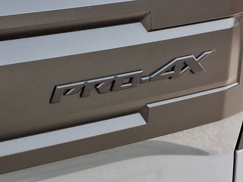 Used 2025 Nissan Frontier PRO-4X w/ Pro Convenience Package image 33