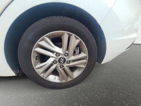 Used 2019 Hyundai Elantra Value Edition image 8