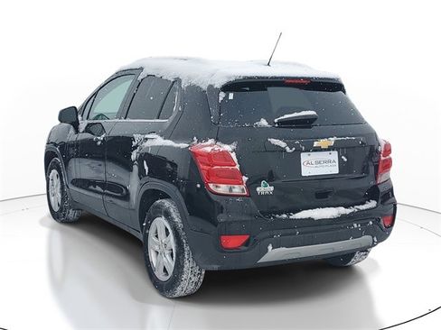 Certified 2017 Chevrolet Trax LT w/ LT Convenience Package image 3