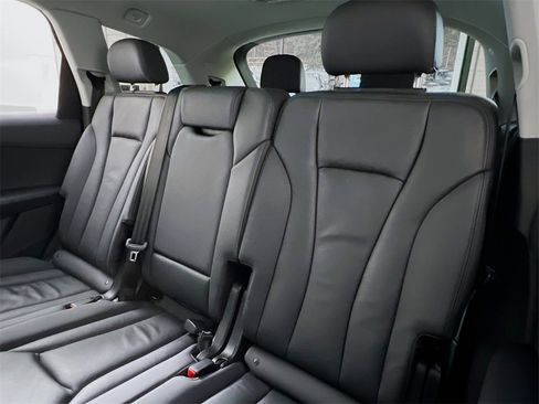 Used 2023 Audi Q7 2.0T Premium w/ Convenience Package image 22